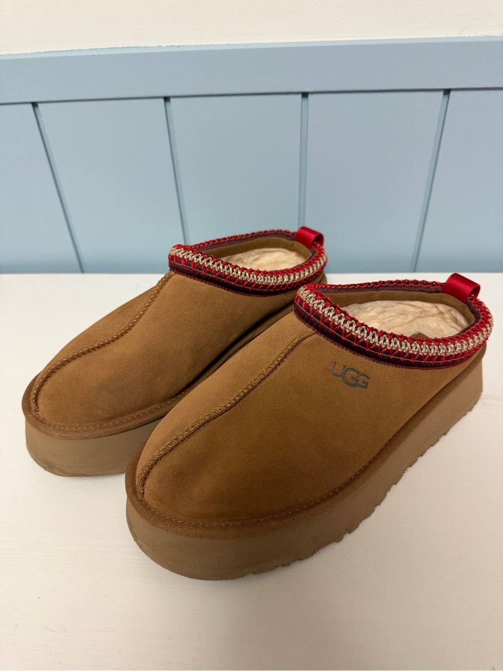 UGG Platform Tasman Chestnut Suede